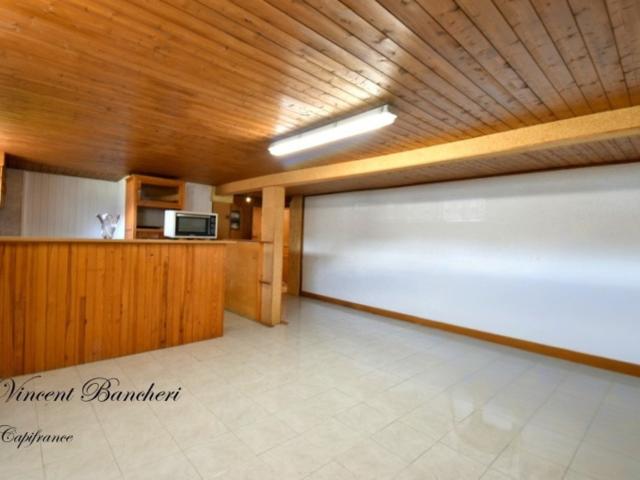 Appartement à vendre T2 de plus de 70 m² à AMANCY 74
