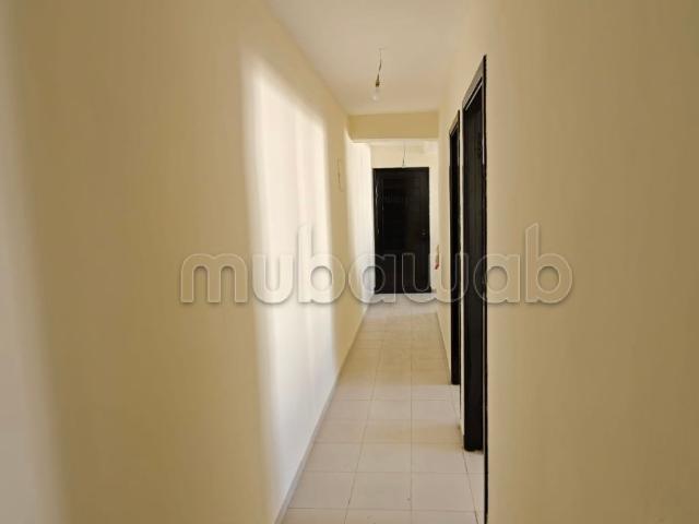 Appartement à vendre à Mehdia. 3 pièces confortables. Double vitrage