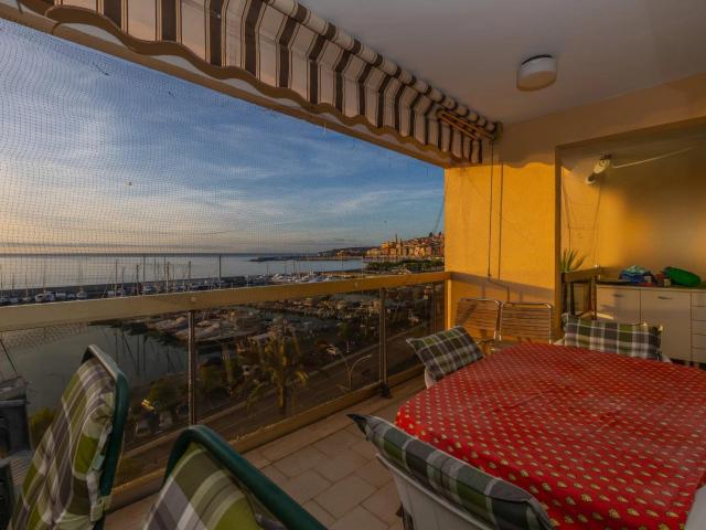 Appartement à vendre à Menton vue panoramique Mer et Vieille. 31m² Menton