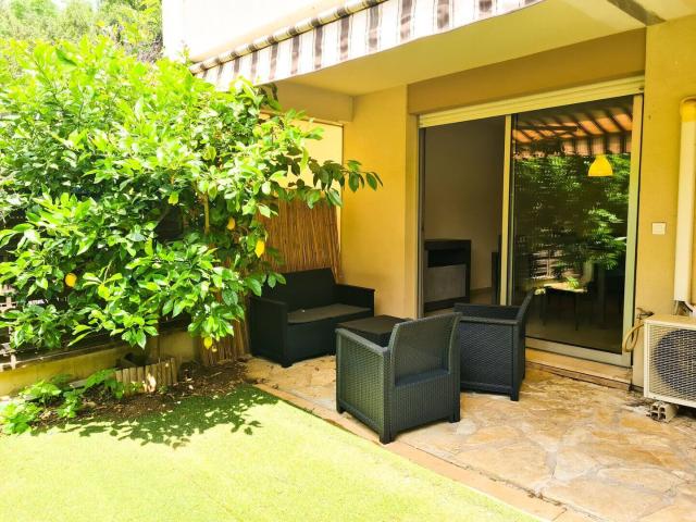Appartement à vendre à Nice | Corniche Fleurie 2 pièces, jardin