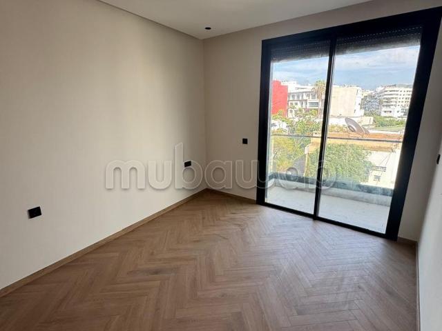 Appartement à vendre à Oasis. 1 belle chambre. Antenne parabolique et Porte blindée