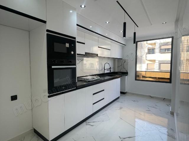 Appartement à vendre à Alliances Mahdia. 2 chambres excellentes. Porte solide et système de double vitrage