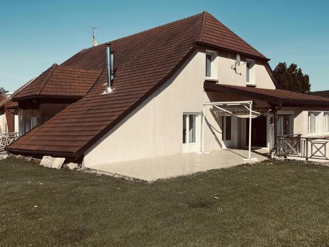 Appartement à vendre à Gellin 25240