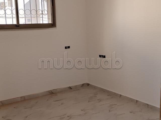 Appartement à vendre à Ihchach. 3 pièces. Salon Marocain
