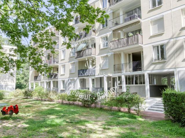 Appartement à vendre à La Celle Saint Cloud 78170