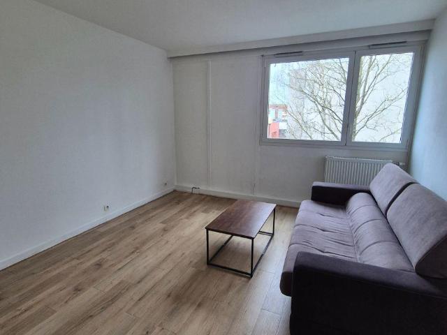 Appartement à vendre à Vaires sur Marne 77360