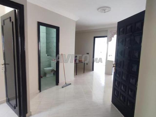 Appartement à vendre avec local commercial