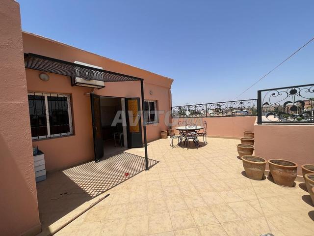 Appartement a vendre avec une grande terrasse