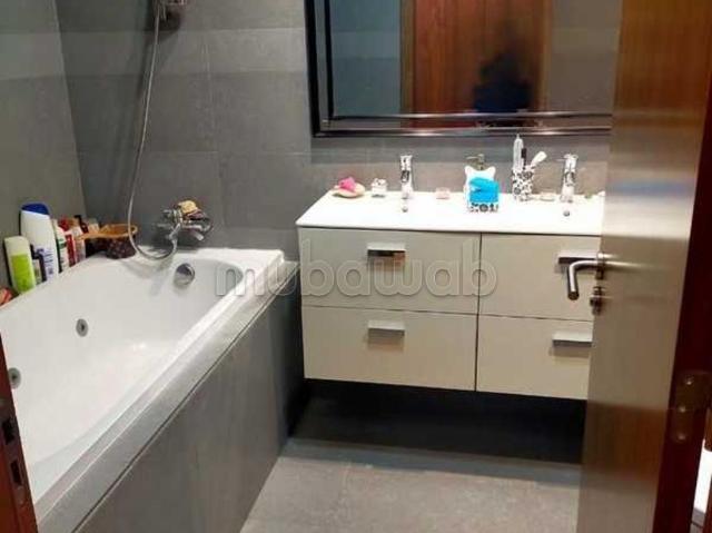 Appartement à Vendre de 158.0 m² à Casablanca, Ferme Bretonne