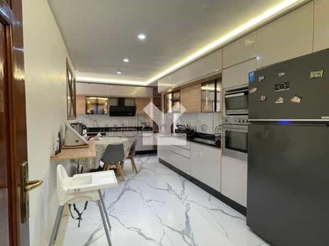 Appartement à Vendre de 176.0 m² à Casablanca, Mers Sultan