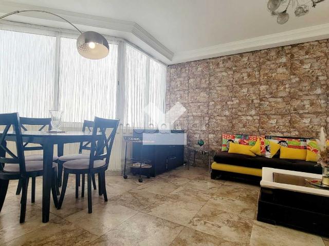 Appartement à Vendre de 180.0 m² à Casablanca, Hopitaux