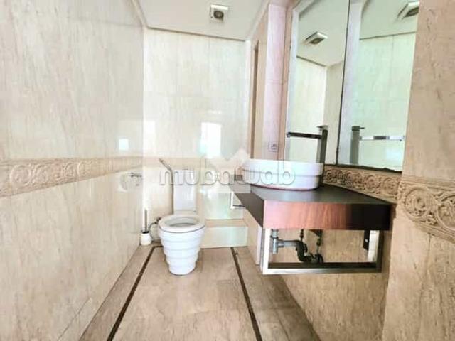 Appartement à Vendre de 206.0 m² à Casablanca, Racine