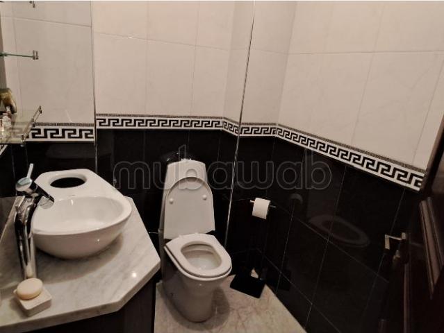 Appartement à Vendre de 208.0 m² à Casablanca, Hopitaux