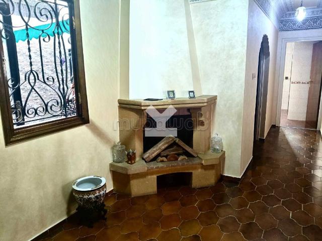 Appartement à Vendre de 245.0 m² à Casablanca, Les Princesses