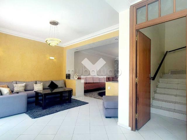 Appartement à Vendre de 283.0 m² à Casablanca, Belvedere Roches Noires