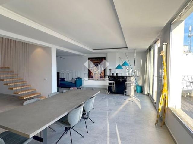 Appartement à Vendre de 285.0 m² à Casablanca, Racine