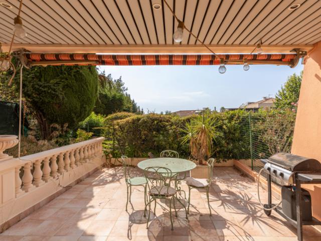 Appartement à vendre de 3 pièces de 69 m² avec jardin de 120 m² + parking+ 2 caves