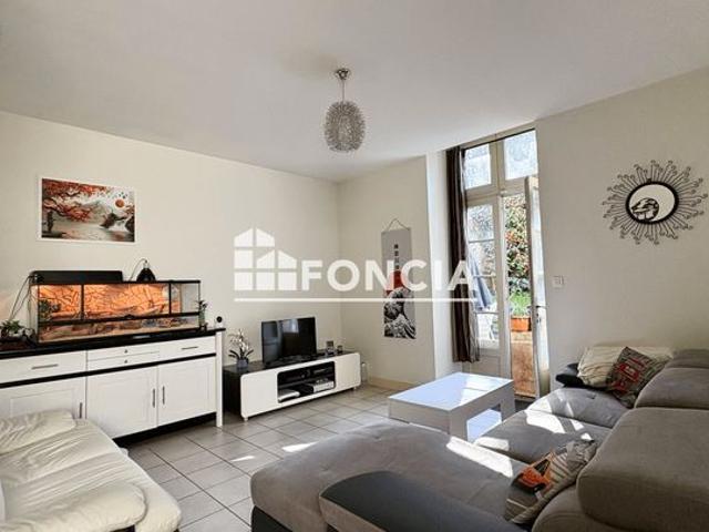 Appartement à vendre – Esprit maison, au calme avec jardin