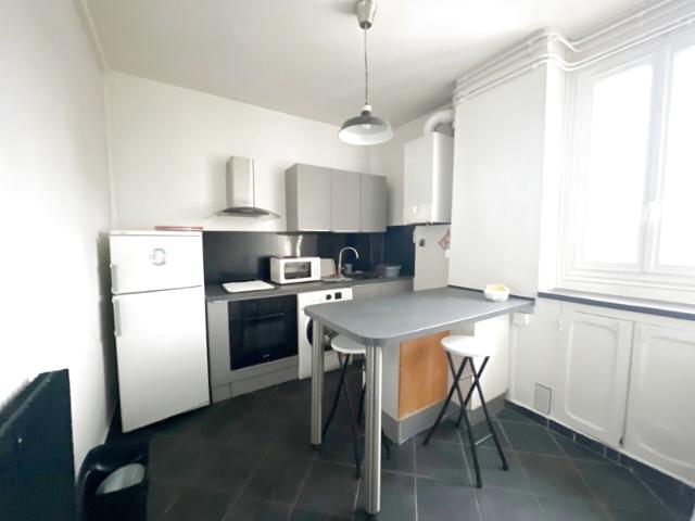 APPARTEMENT A VENDRE F2 CENTRE VILLE