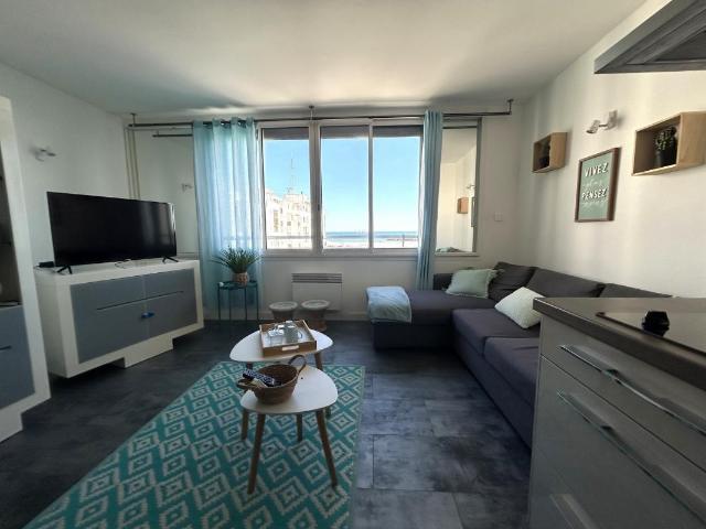 CAP D'AGDE VENTE ROCHELONGUE 3 PIECES VUE MER PARKING