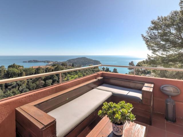 VILLEFRANCHE SUR MER MAGNIFIQUE 3 PIECES