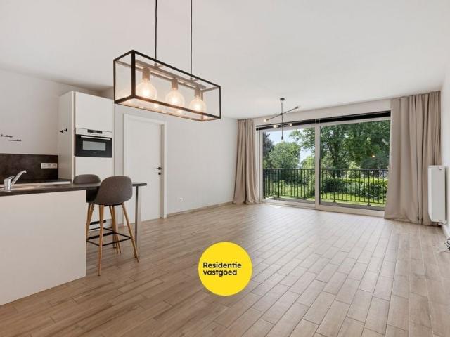 Appartement à vendre pour 275000 euro avec 1 chambres à coucher