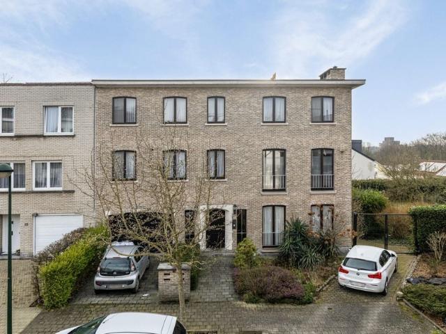 Appartement à vendre pour 285000 euro avec 1 chambres à coucher