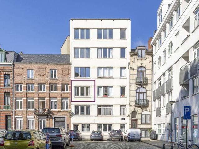 Appartement à vendre pour 215000 euro avec 1 chambres à coucher