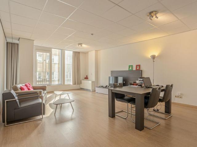 Appartement à vendre pour 215000 euro avec 1 chambres à coucher
