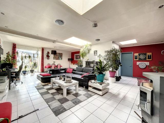 Appartement à vendre pour 220000 euro avec 5 chambres à coucher