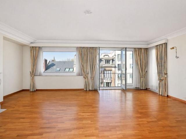 Appartement à vendre pour 625000 euro avec 4 chambres à coucher