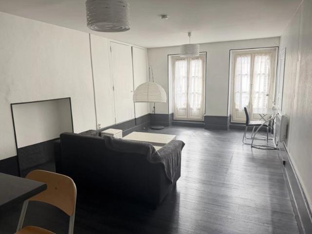 Appartement a vendre quartier république