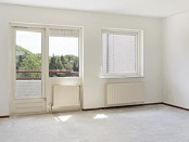 Appartement Aartsbisschop Romerostraat in Utrecht