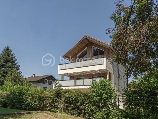 APPARTEMENT ANNECY LE VIEUX QUARTIER POMMARIES 108M2