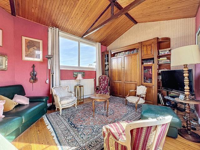 Appartement ancien 120m² Paris 18ème