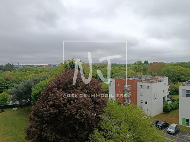 Appartement Angers 5 pièce proche du tramway et du parc Balz. 80m² Angers