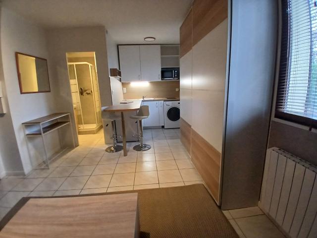Appartement Arpajon 1 pièce s 20.04 m2 MEUBLÉ