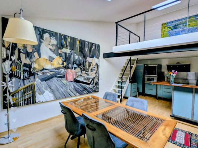 APPARTEMENT ATYPIQUE T6 EN DUPLEX ESPRIT LOFT CENTRE VILLE DE SETE