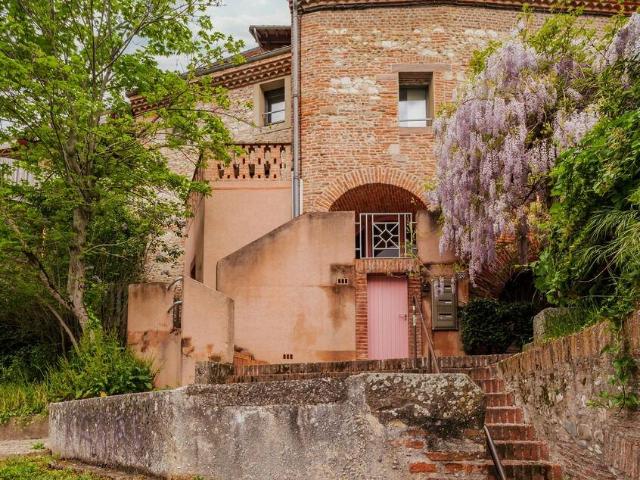 Appartement atypique avec terrasse, Albi centre, secteur Un. 61m² Albi