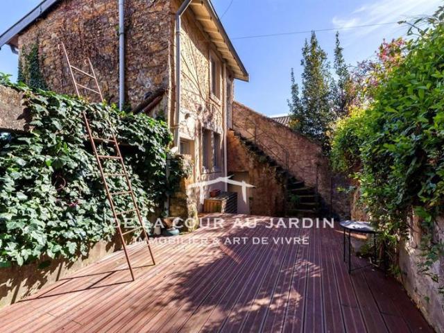 Appartement atypique avec terrasse cachée à Saint Jean