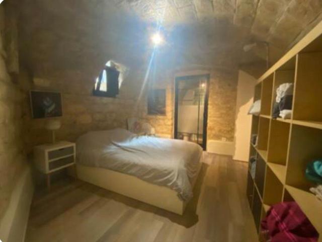Appartement atypique de 35 M2 en entresol
