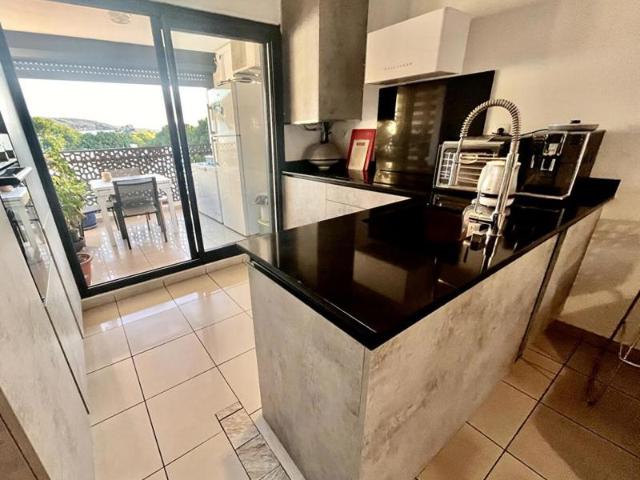 Appartement Atypique Saint Paul 3 pièce s 50 m2