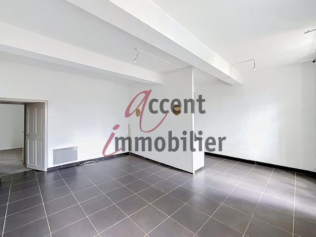 Appartement au 1er étage de 74.46m², situé à Eyragues