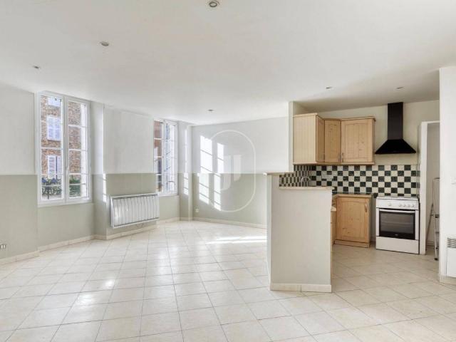 Appartement au 1er étage d'une maison de village à vendre
