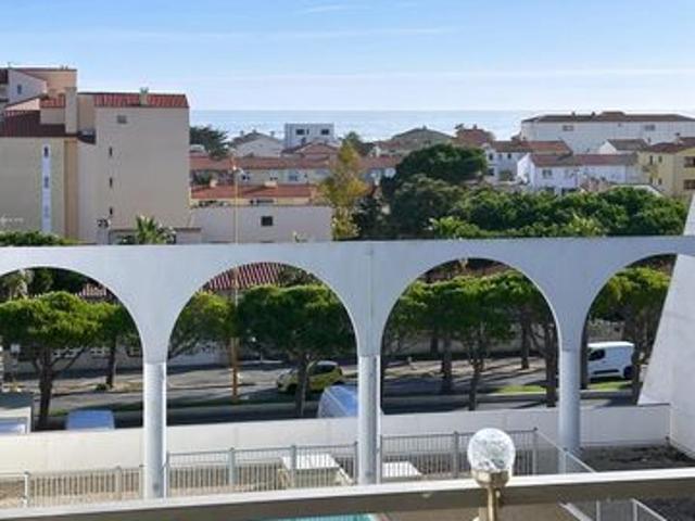 Appartement au village, 3 chambres, climatisé, vue mer