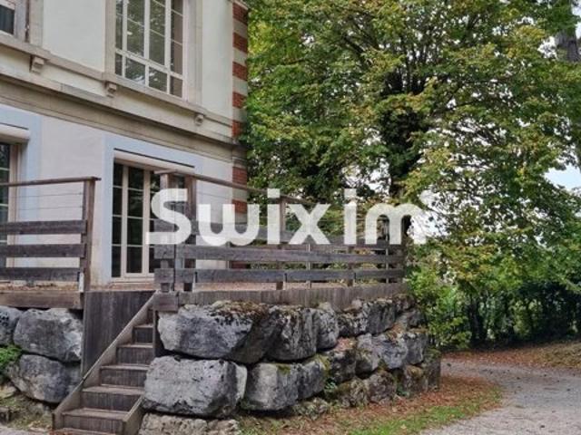 appartement au calme dans un cadre de verdure.!