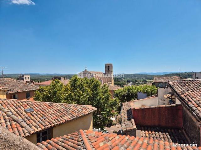 Appartement au coeur du village