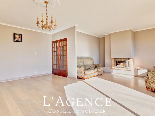 Appartement au dernier étage avec Balcon et Garage