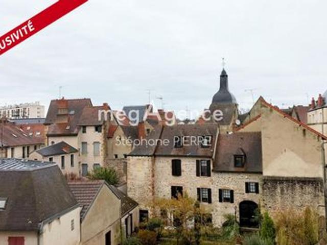 APPARTEMENT AU PIED DES COMMERCES ET DE LA CITE MEDIEVALE