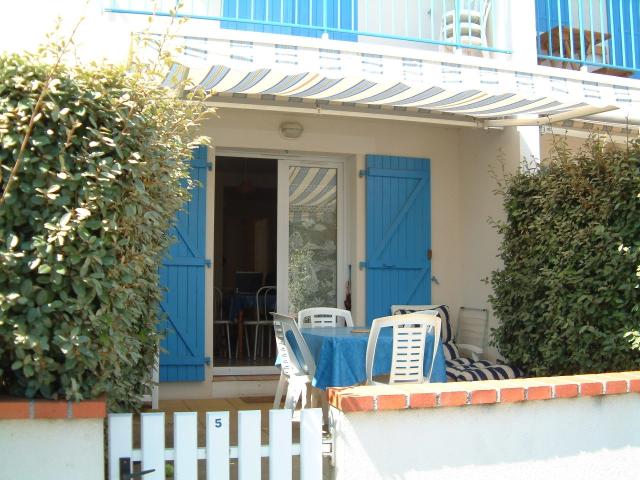 APPARTEMENT AU REZ DE CHAUSSÉE